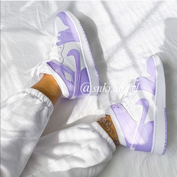 Nike custom air jordan 1 mid sneakers - Picture 3 of 4